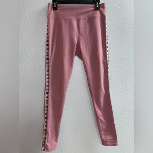 Under Armor Women’s Fitted Leggings